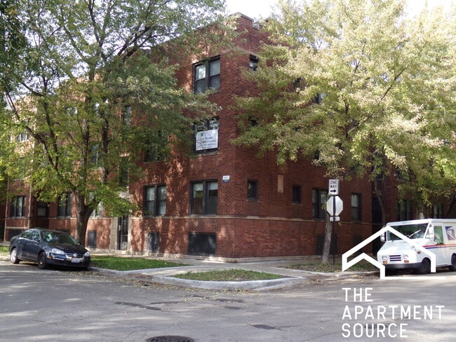 Building Photo - 3600 W Sunnyside Ave