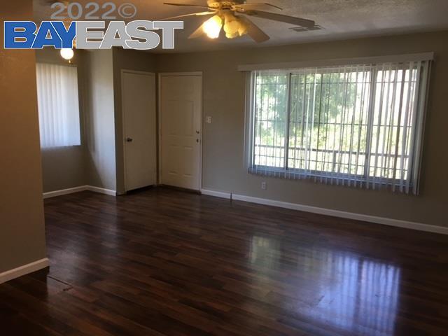 Primary Photo - 2112 Lemontree Way