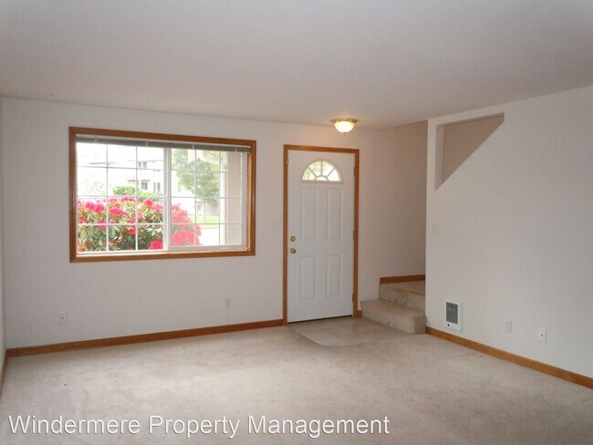 Building Photo - 2 br, 1.5 bath House - 4257 Wintergreen Ci...