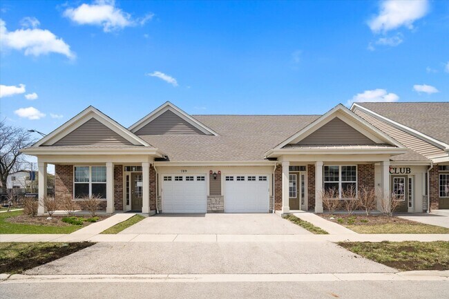 Building Photo - 709 Verandah Dr