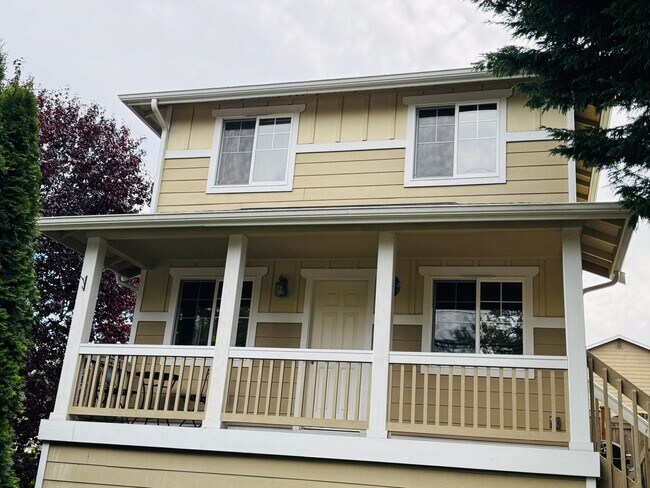 Building Photo - 3 Bed, 2.5 Bath PLUS Bonus Room
