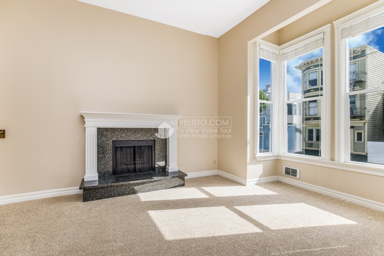 Primary Photo - 1032 Oak St