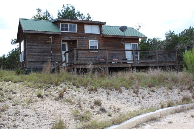 Building Photo - 818 Wilson Creek Rd