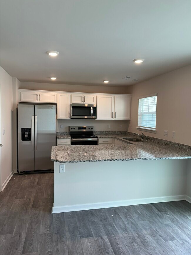 Foto del edificio - 4101 Laurel Ridge Dr