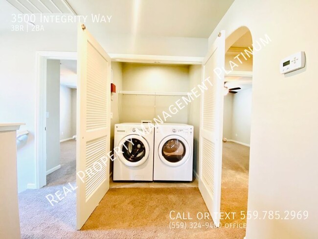 Foto del edificio - $2,195 Dewolf & Barstow, 3 Bedroom $500 MO...