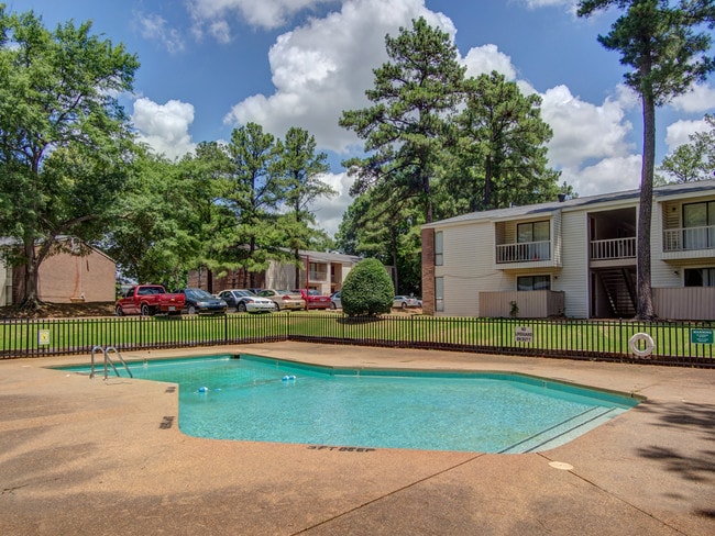 Building Photo - Woodlake Apartments