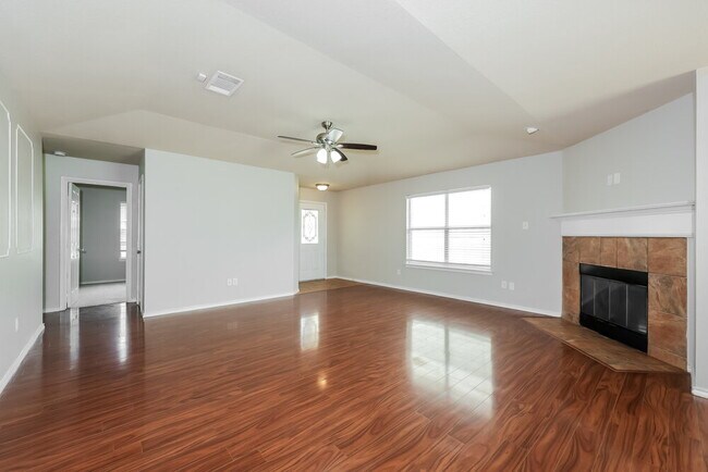 Building Photo - 341 Dakota Ridge Dr