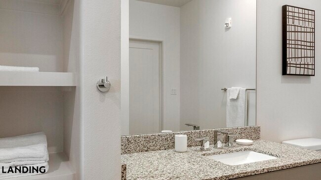 Building Photo - 185 Polaris Pointe
