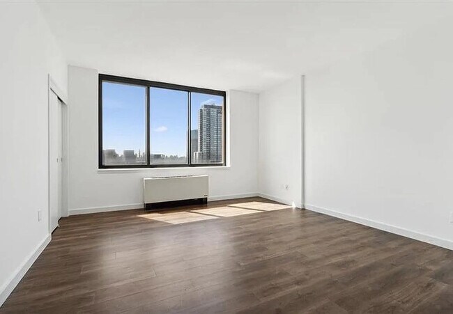 Foto del edificio - 4-74-74 48th Ave