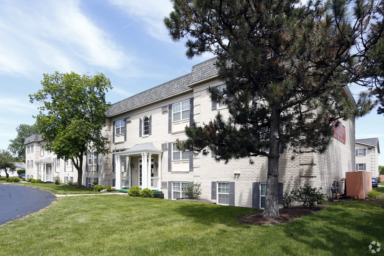 Primary Photo - Falcon Landing Apartments - Graduate Students