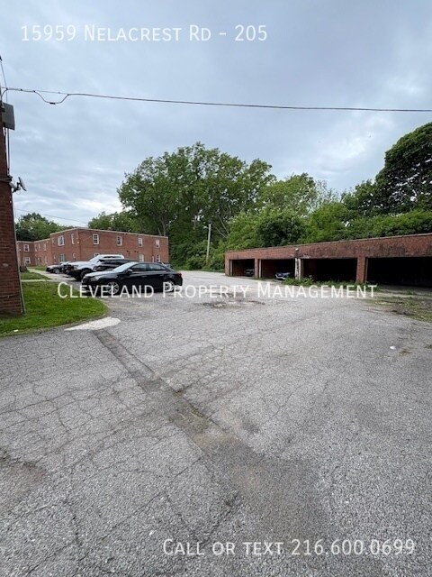 Foto del edificio - 15959 Nelacrest Rd