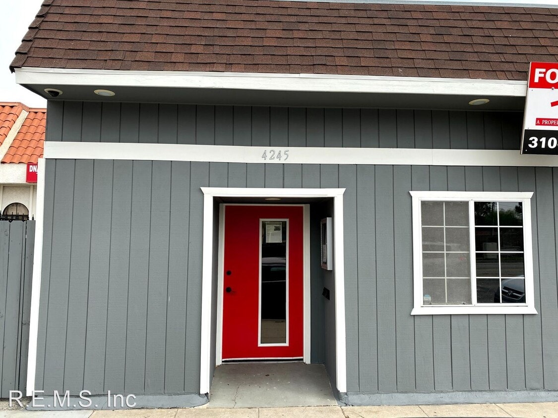 Foto principal - 2461 W 208th St