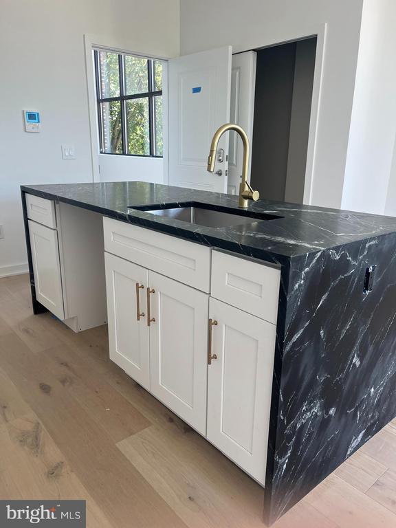 Foto principal - 36 N Narberth Ave