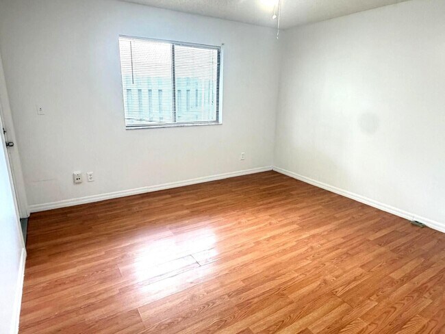 Foto del edificio - 3808 Inlet Cir