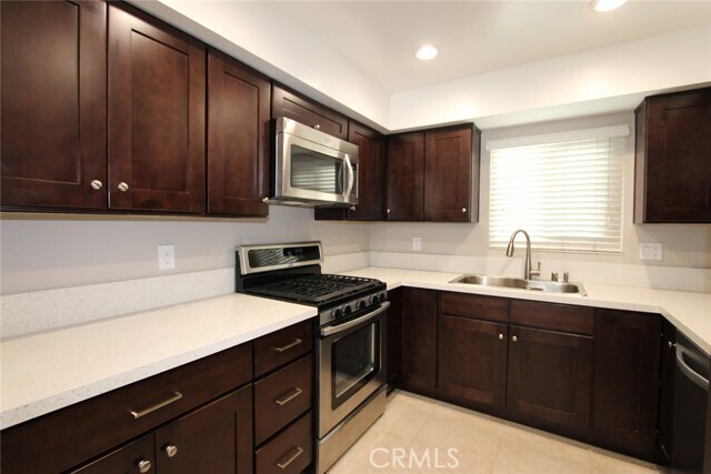 Building Photo - 1126 Cleghorn Dr
