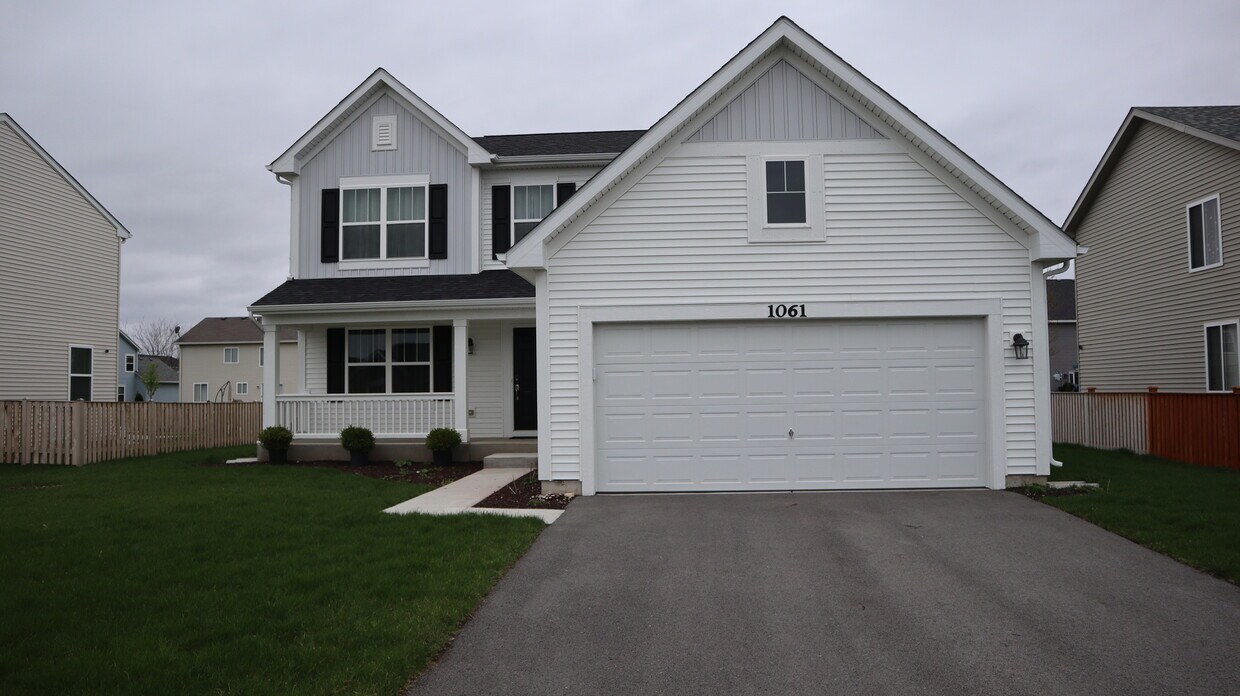 Primary Photo - 1061 Vermillion St