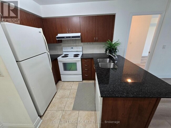 Building Photo - 55 S Town Centre Blvd