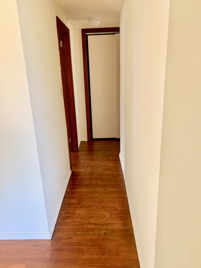 Building Photo - 443 3rd St NW