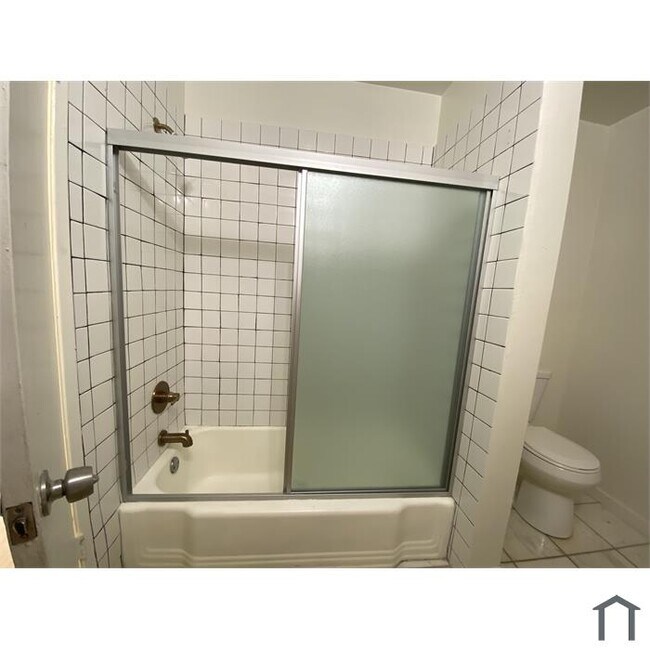 Foto del edificio - 3158 Verdugo Rd