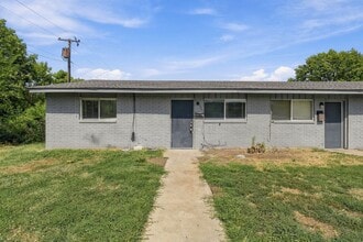 Building Photo - 1072 N Irvington Ave