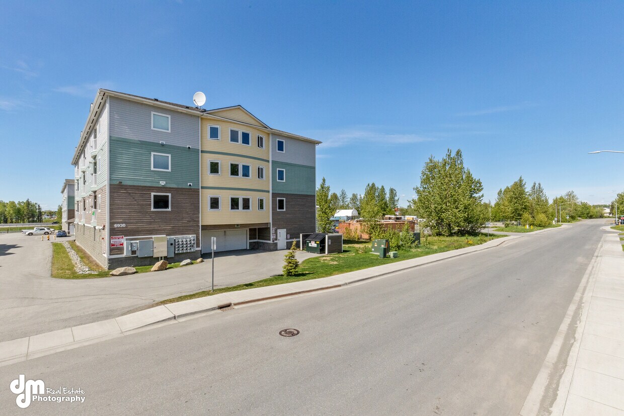 Foto principal - 6930 Meadow St