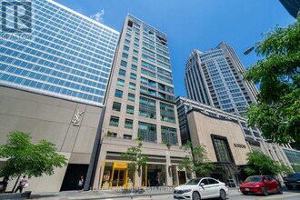 Building Photo - 102 Bloor St W