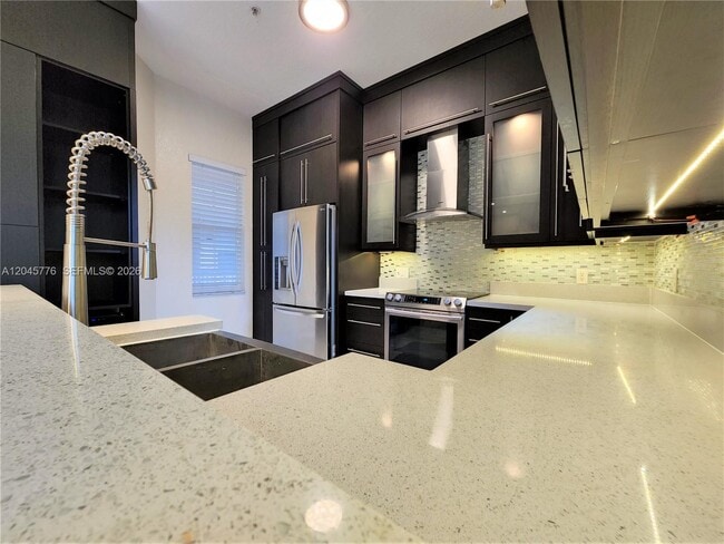Building Photo - 4405 SW 160th Ave