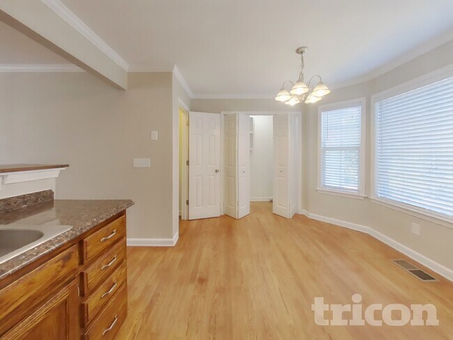 Foto del edificio - 2784 Aston Woods Ln