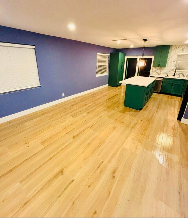 Foto del edificio - 1709 SW 24th St