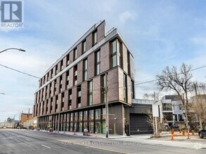 Building Photo - 2625-2625 Dundas St W