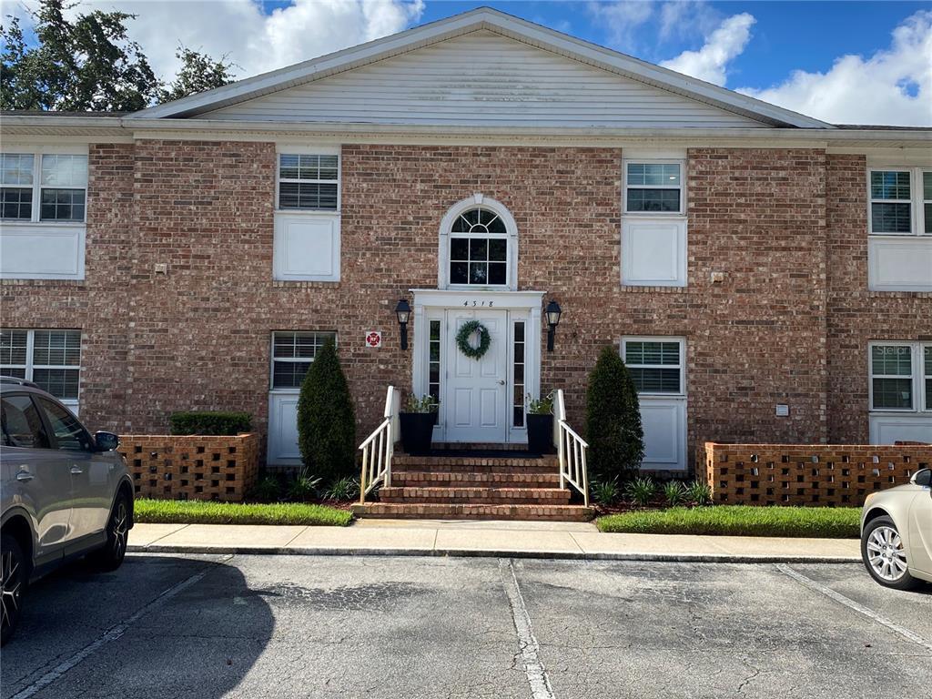 Foto principal - 4318 Lake Underhill Rd