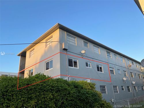 Building Photo - 107 SW 18th Ct