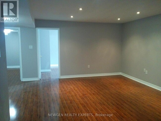Building Photo - 53 Maddybeth Crescent