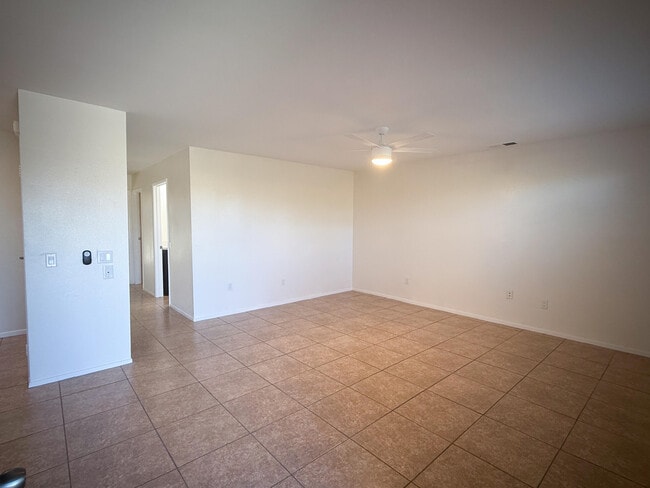 Building Photo - 79251 Ave 42