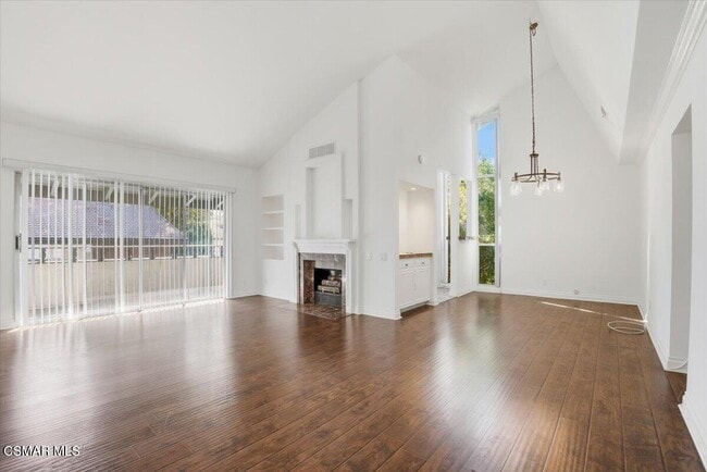 Building Photo - 31505 Lindero Canyon Rd