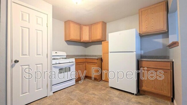 Foto del edificio - 704 Harris St