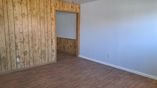 Building Photo - 3404 Elkhart Ave