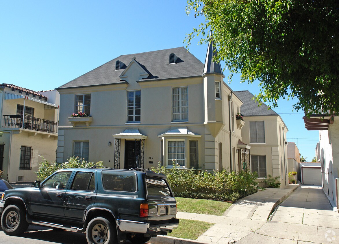 Primary Photo - 355 N Sierra Bonita Ave