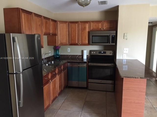 Building Photo - 3028 Coral Ridge Dr