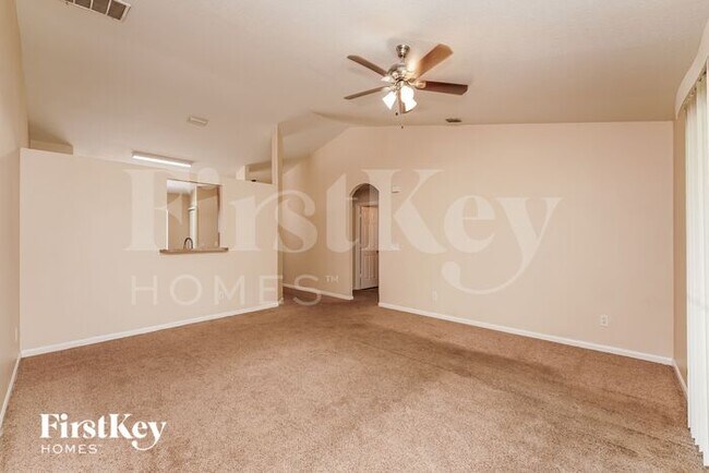 Foto del edificio - 474 Harvey Avenue Northeast