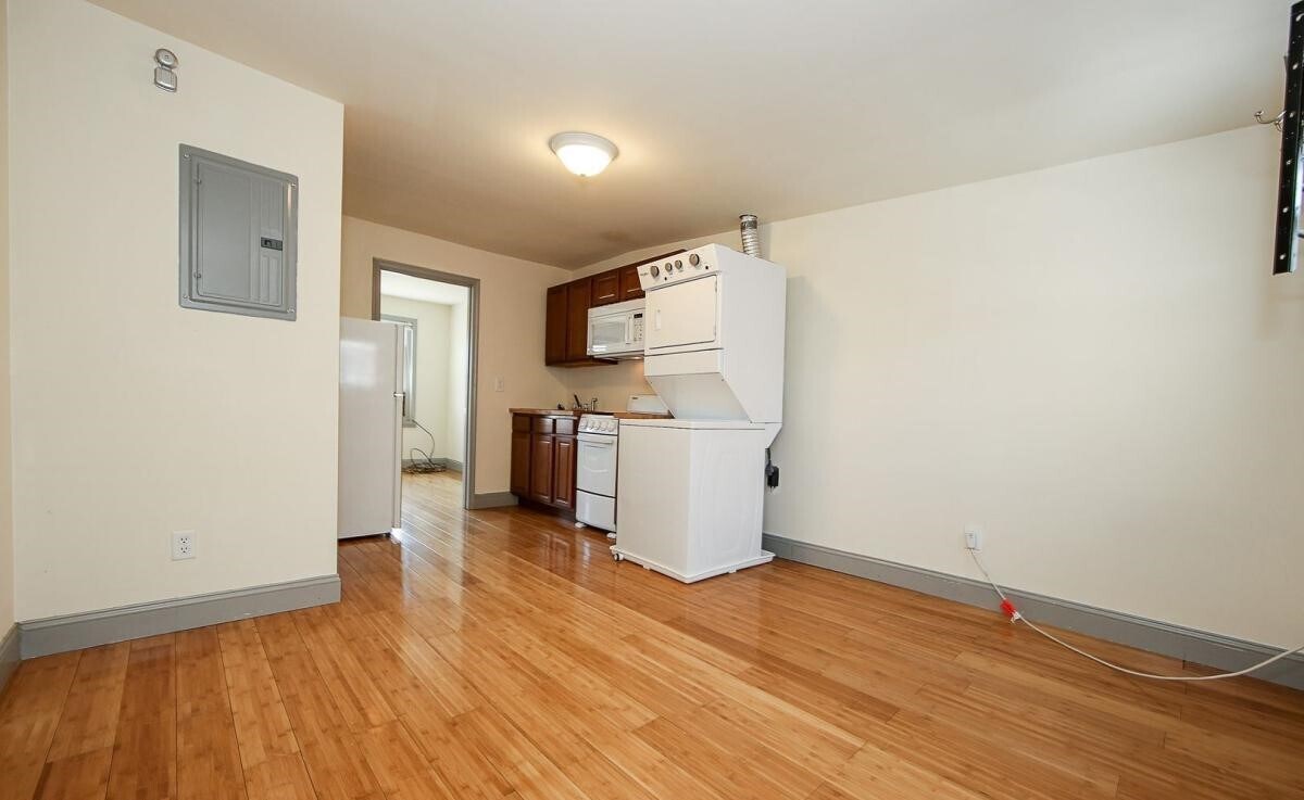 1630 N Sydenham St Unit 3, Philadelphia, PA 19121 1630 N Sydenham St