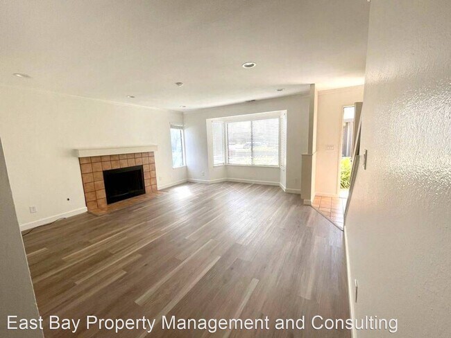 Building Photo - 3 br, 2.5 bath House - 6223 Joaquin Muriet...