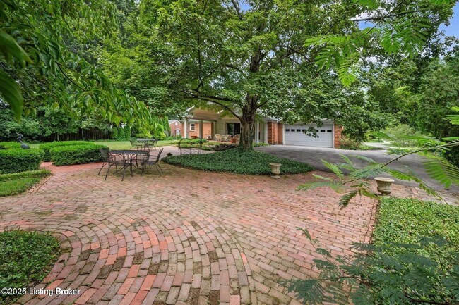 Foto del edificio - 2102 Northfield Dr