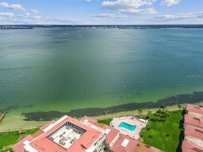 Foto del edificio - 6177 Sun Blvd