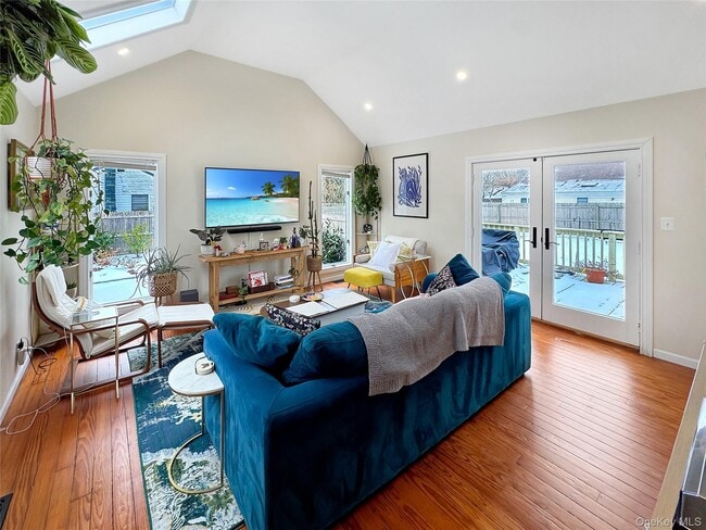 Foto del edificio - 120 Clinton Ave