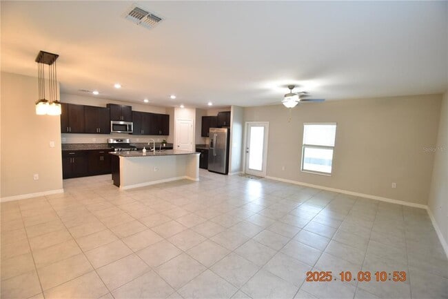 Foto del edificio - 9511 Channing Hill Dr