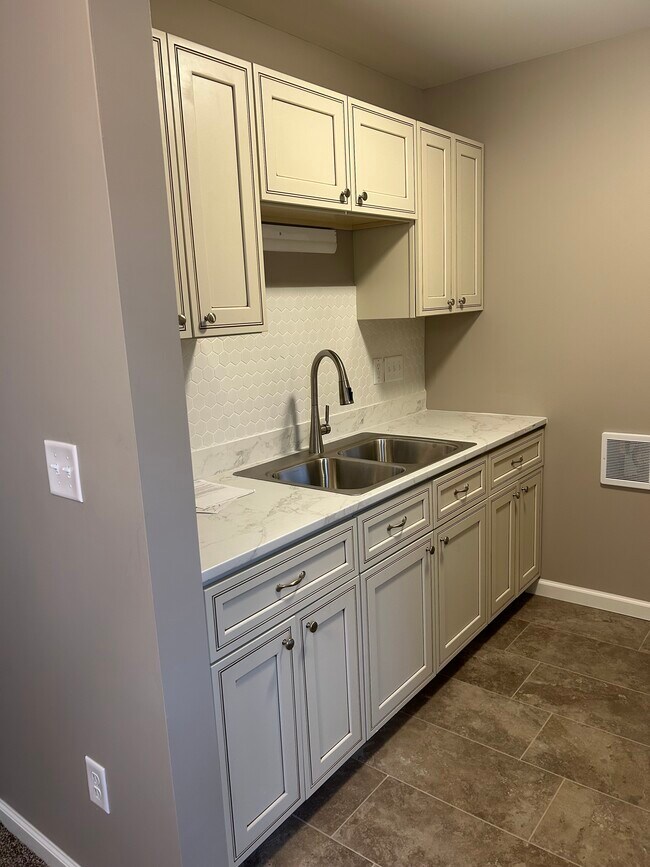 Foto del edificio - 5452 Dunmore Dr