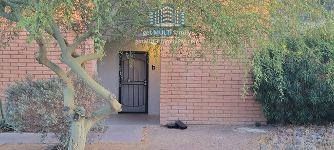 Foto del edificio - 1105 E Butler Dr