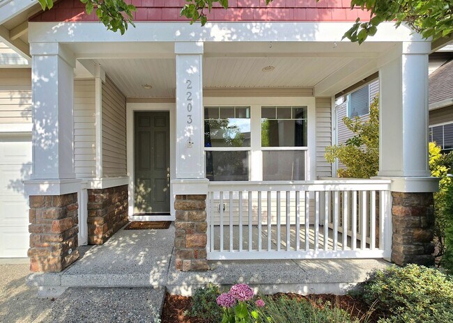 Foto del edificio - Charming Single Family 4 Bed/2.5 Bath Home...