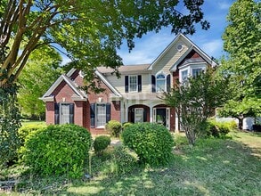 Building Photo - 2923 Villa Lake Dr